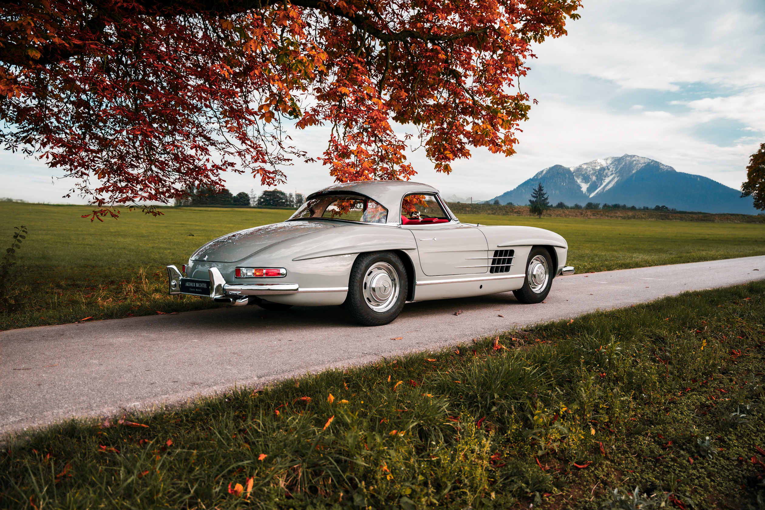 Mercedes Benz 300 SL Roadster mit Hardtop