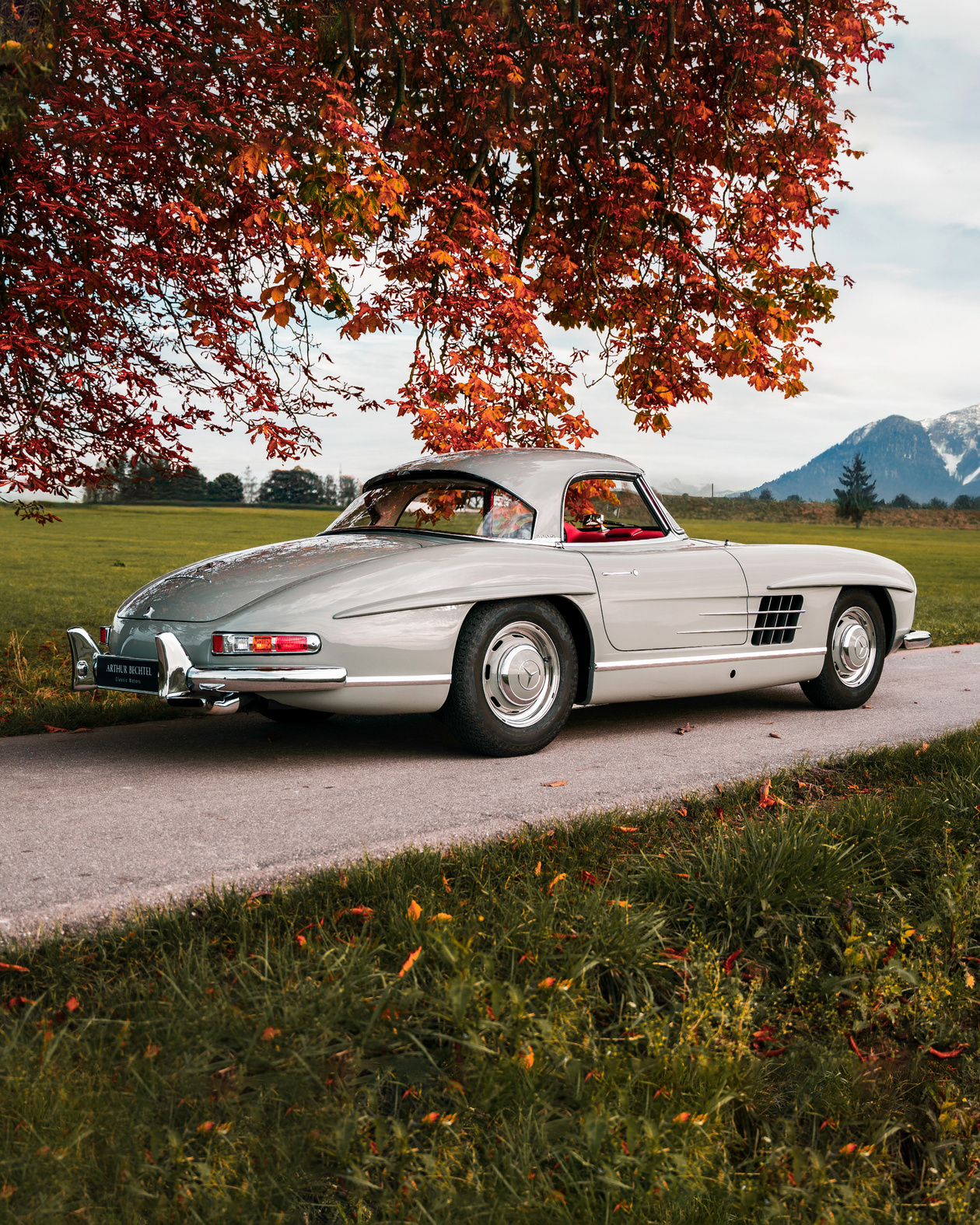 Mercedes Benz 300 SL Roadster mit Hardtop